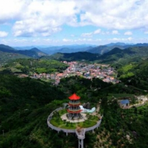 水清岸绿润“军营” 高山屋脊“别样红”——军营村持续探索生态强村 ...